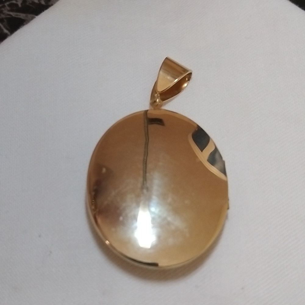 Vintage Estate Gold Tone Cameo Enamel Portrait Locket, in the "Limoges" style - Picture 3 of 5
